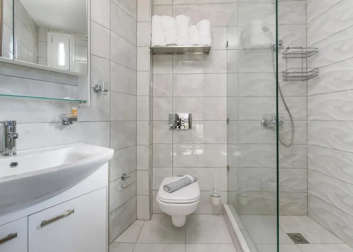 Maistrali 2 住宿加早餐酒店 萨尔蒂