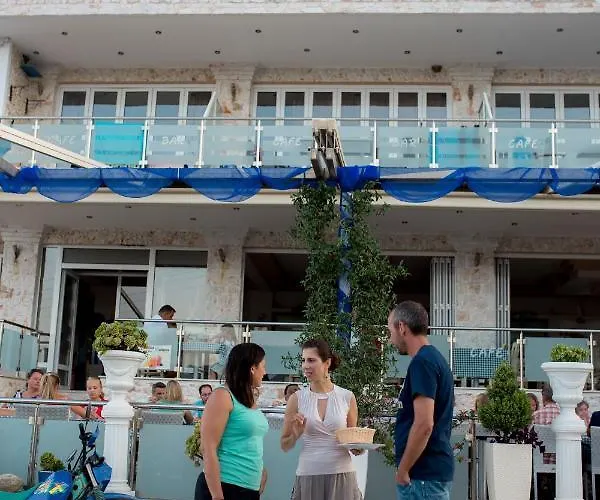 Maistrali 2 * 萨尔蒂