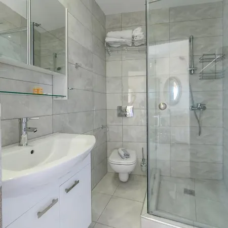 Maistrali 2 فندق مبيت وإفطار سارتي