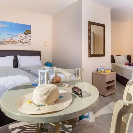 Maistrali 2 * سارتي