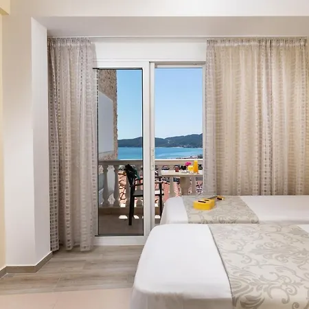 Maistrali 2 فندق مبيت وإفطار *